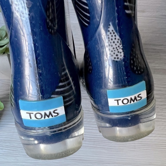 TOMS cabrilla rain moonlight blue raindrop print boots size 6 - Picture 8 of 13